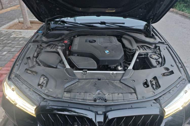 Used BMW 5 Series 2020 525i M Sport Package Engine Bay