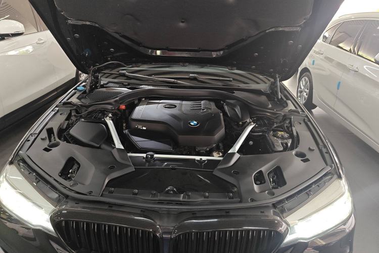 Used BMW 5 Series 2020 525i M Sport Package Engine Bay