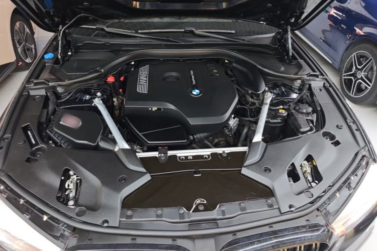 Used BMW 5 Series 2020 525Li M Sport Package Engine Bay