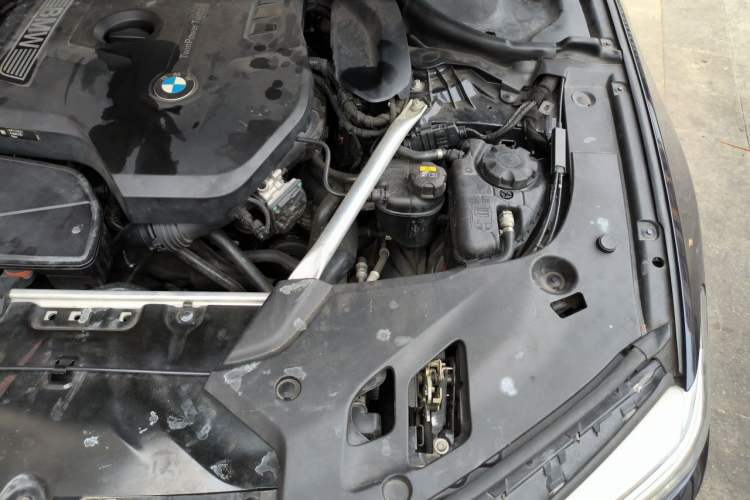 Used BMW 5 Series 2020 530Li Leading Model M Sport Package Engine Bay Left