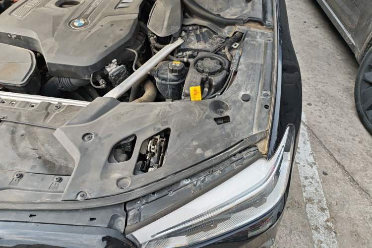 Used BMW 5 Series 2020 530Li Luxury Edition M Sport Package Engine Bay Left