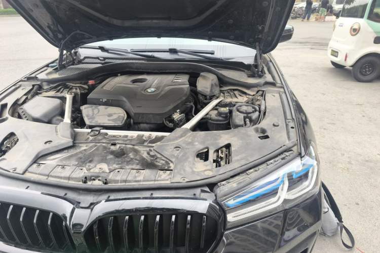 Used BMW 5 Series 2020 525Li M Sport Package Engine Bay Left