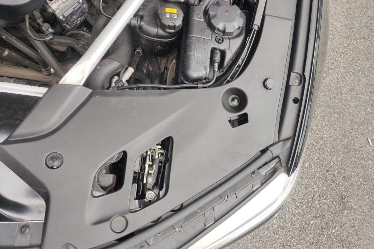 Used BMW 5 Series 2020 530Li Executive M Sport Package Engine Bay Left