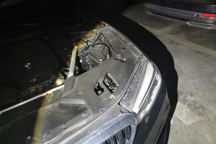 Used BMW 5 Series 2020 525i M Sport Package Engine Bay Left