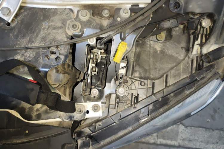 Used BMW 5 Series 2020 525Li M Sport Package Engine Bay Left