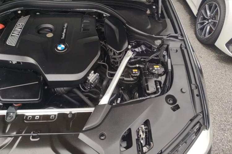 Used BMW 5 Series 2020 525Li M Sport Package Engine Bay Left