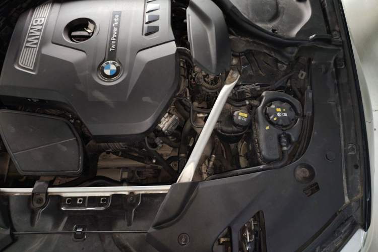 Used BMW 5 Series 2020 530Li Leading Model M Sport Package Engine Bay Left