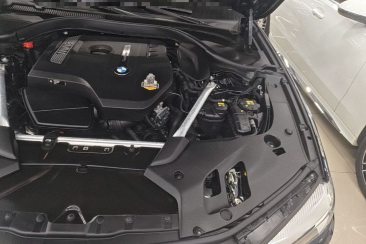 Used BMW 5 Series 2020 525Li M Sport Package Engine Bay Left