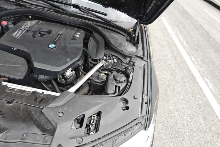 Used BMW 5 Series 2020 525Li M Sport Package Engine Bay Left