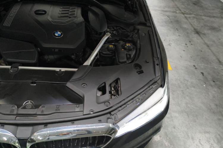 Used BMW 5 Series 2020 530i M Sport Package Engine Bay Left