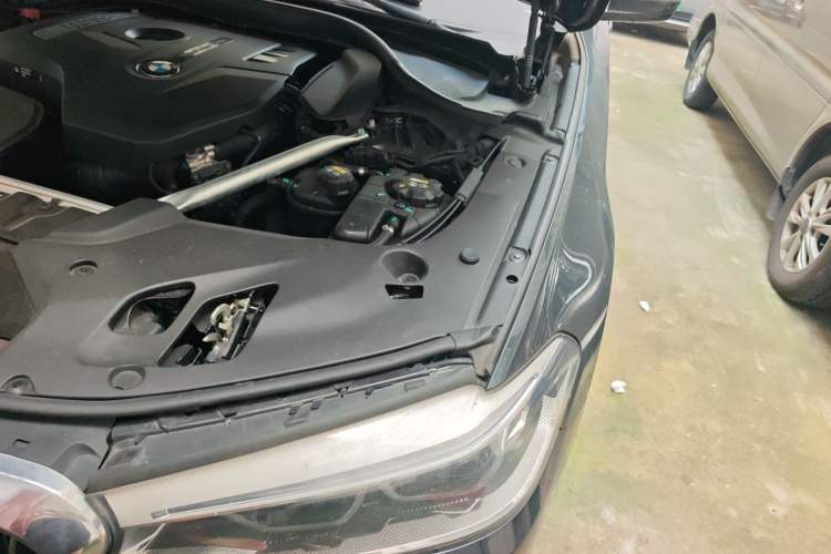 Used BMW 5 Series 2020 530Li Luxury Edition Premium Package Engine Bay Left