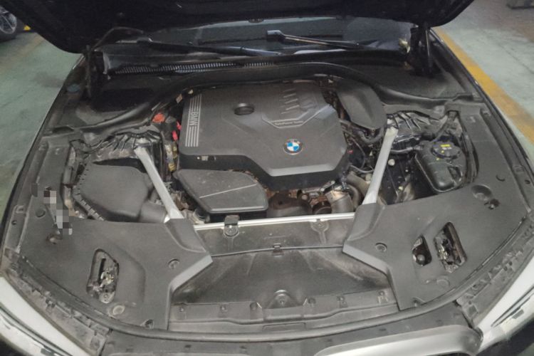 Used BMW 5 Series 2020 525i M Sport Package Engine Bay