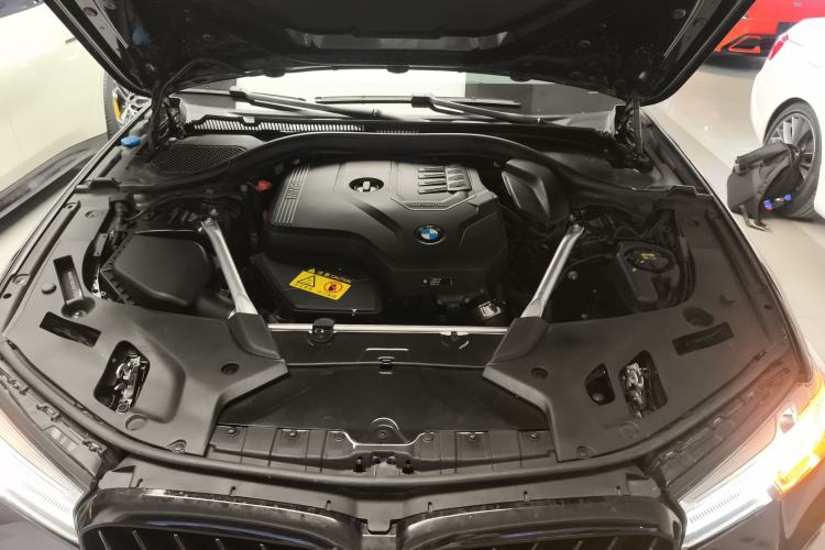 Used BMW 5 Series 2020 525i M Sport Package Engine Bay