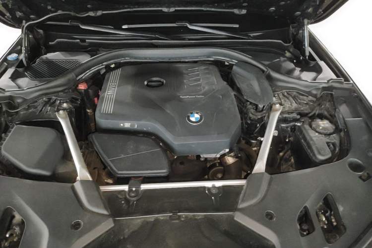 Used BMW 5 Series 2020 525i M Sport Package Engine Bay