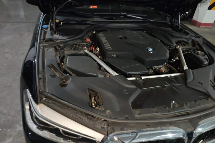 Used BMW 5 Series 2020 525i M Sport Package Engine Bay Right