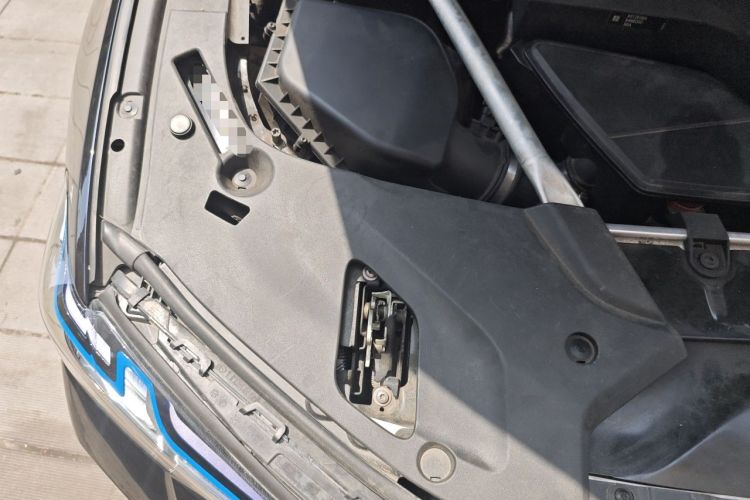 Used BMW 5 Series 2020 530Li Leading Model M Sport Package Engine Bay Right