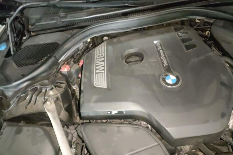 Used BMW 5 Series 2020 530Li Leading Model M Sport Package Engine Bay Right