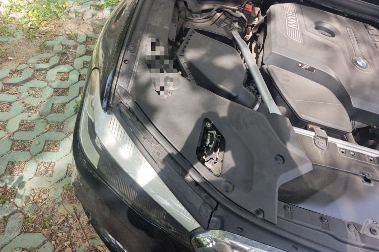 Used BMW 5 Series 2020 525Li M Sport Package Engine Bay Right