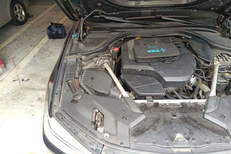 Used BMW 5 Series 2020 530Li Luxury Edition Premium Package Engine Bay Right