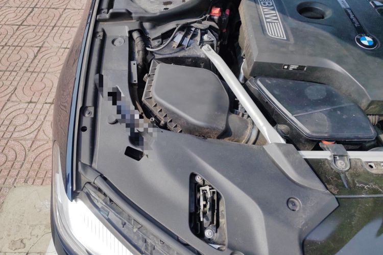 Used BMW 5 Series 2020 525Li M Sport Package Engine Bay Right