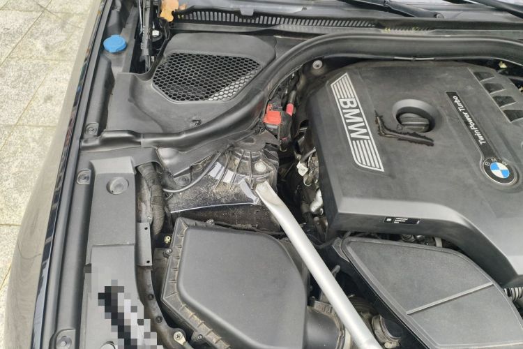Used BMW 5 Series 2020 525Li M Sport Package Engine Bay Right