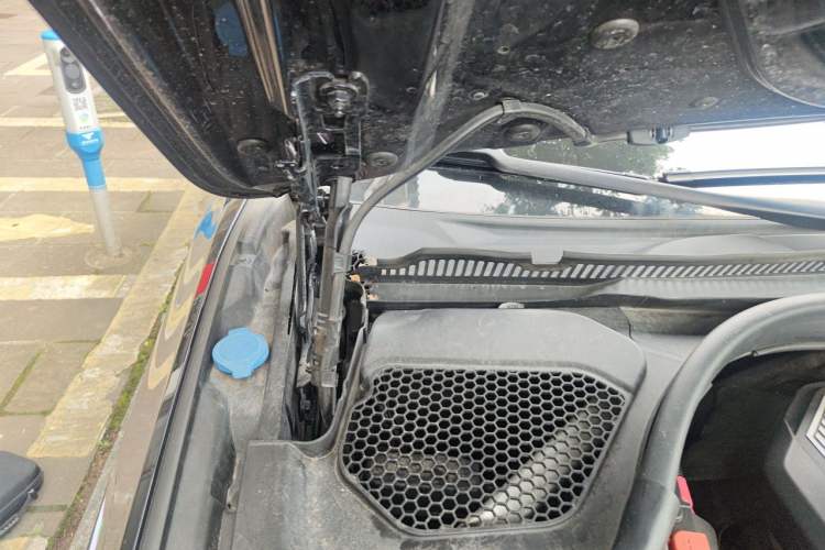Used BMW 5 Series 2020 530Li Leading Model M Sport Package Engine Bay Right