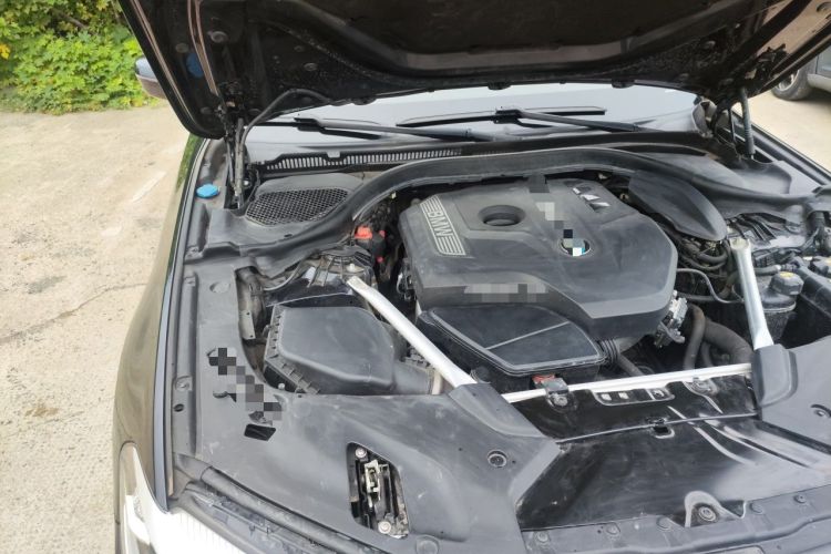 Used BMW 5 Series 2020 525Li M Sport Package Engine Bay Right