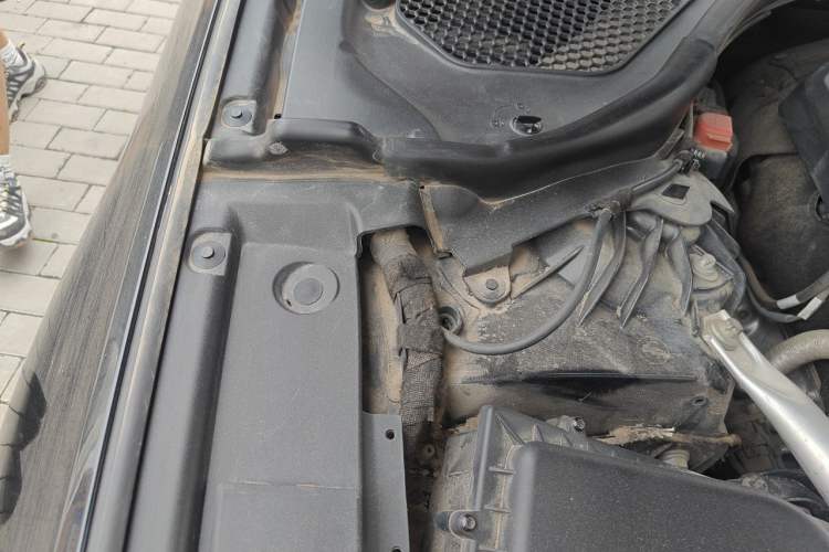 Used BMW 5 Series 2020 530Li Luxury Edition M Sport Package Engine Bay Right