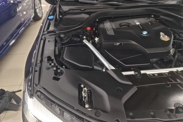 Used BMW 5 Series 2020 525Li M Sport Package Engine Bay Right