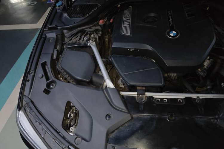 Used BMW 5 Series 2020 530Li Leading Edition Luxury Package Engine Bay Right
