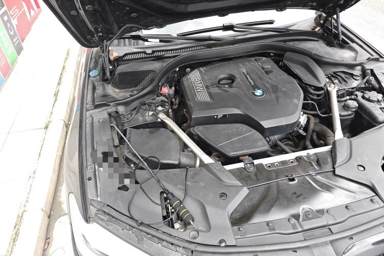 Used BMW 5 Series 2020 525Li M Sport Package Engine Bay Right