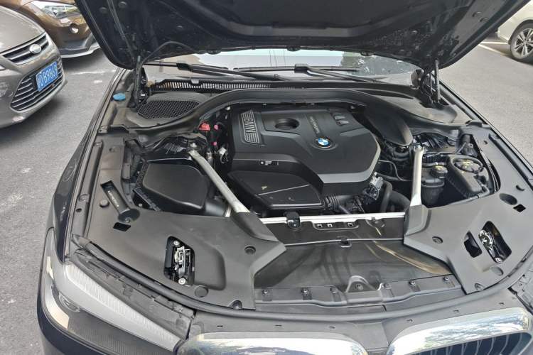 Used BMW 5 Series 2020 525Li M Sport Package Engine Bay Right