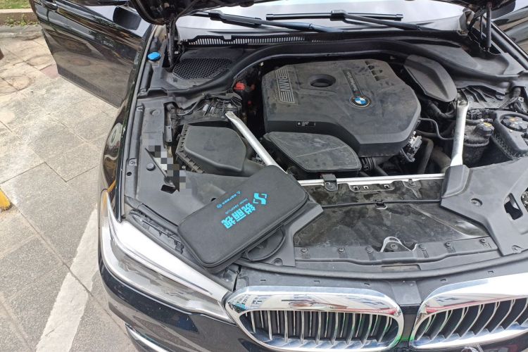 Used BMW 5 Series 2020 530Li Leading Edition Luxury Package Engine Bay Right