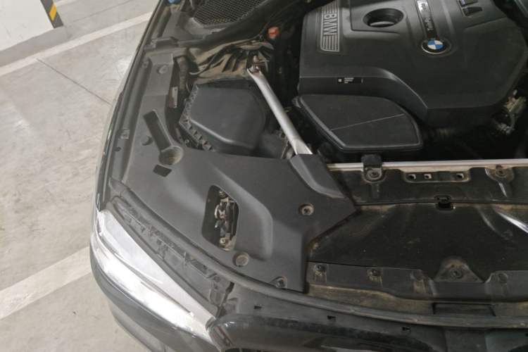 Used BMW 5 Series 2020 530Li Leading Model M Sport Package Engine Bay Right