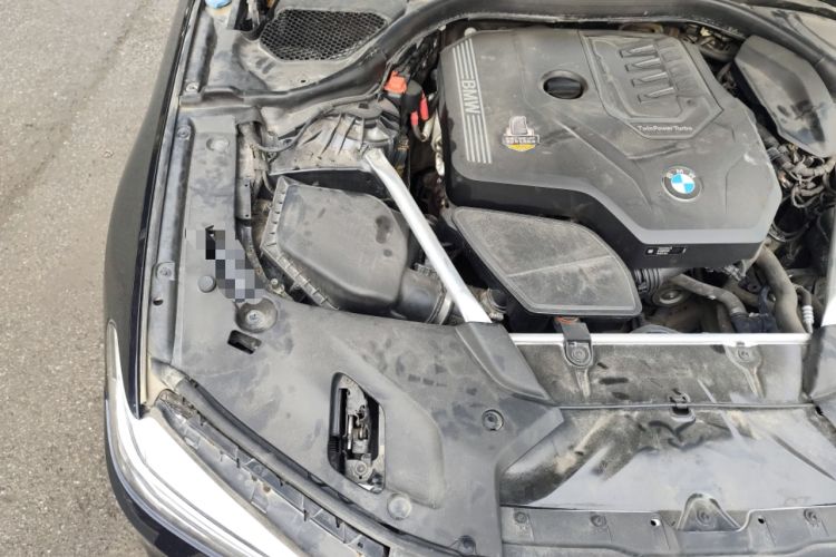 Used BMW 5 Series 2020 530i M Sport Package Engine Bay Right