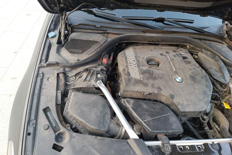 Used BMW 5 Series 2020 530Li Leading Edition Luxury Package Engine Bay Right