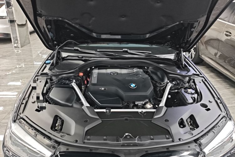 Used BMW 5 Series 2020 525i M Sport Package Engine Bay