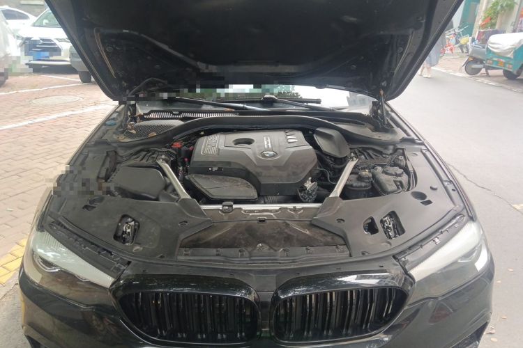 Used BMW 5 Series 2020 525Li M Sport Package Engine Bay