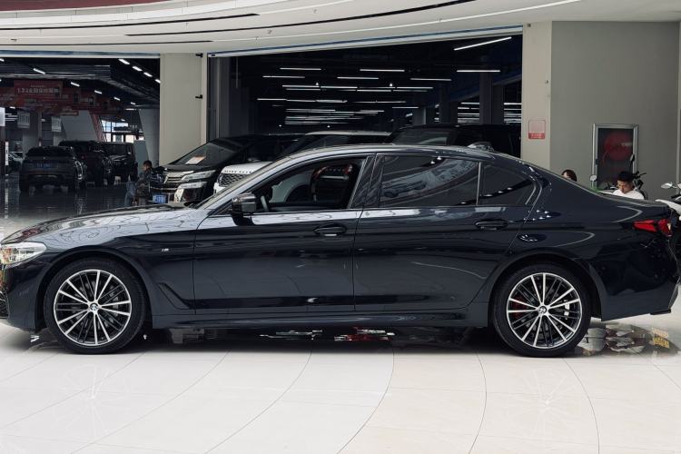 Used BMW 5 Series 2020 530Li Executive M Sport Package Exterior 2
