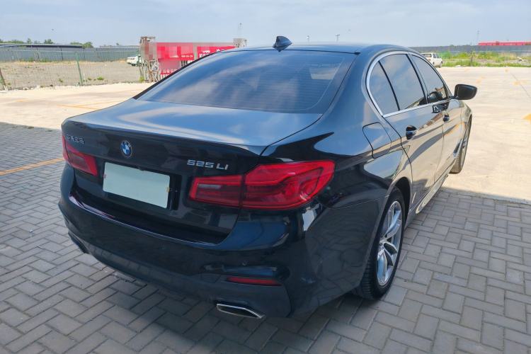 Used BMW 5 Series 2020 525Li M Sport Package Exterior 3
