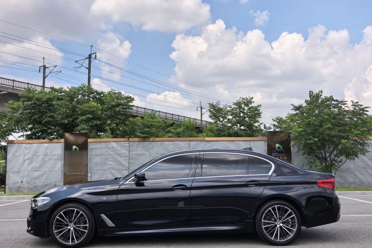 Used BMW 5 Series 2020 530Li Luxury Edition M Sport Package Exterior 3