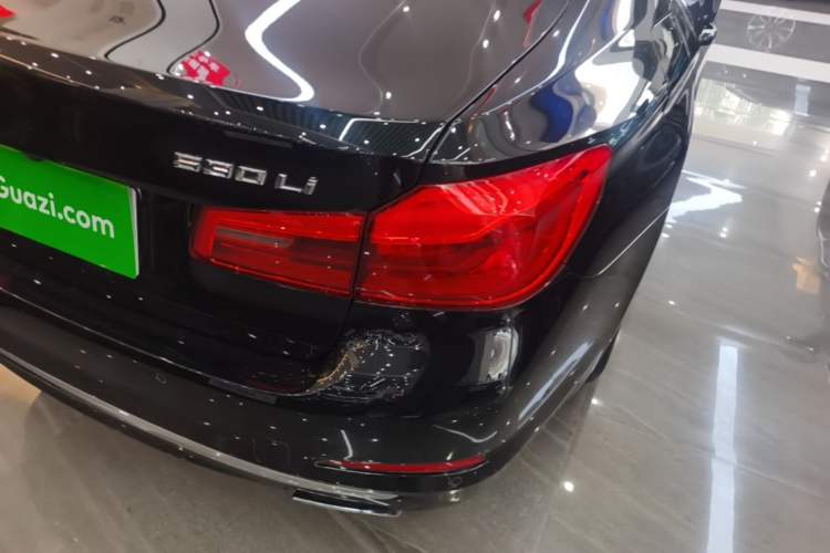 Used BMW 5 Series 2020 530Li Executive Luxury Package Exterior 3