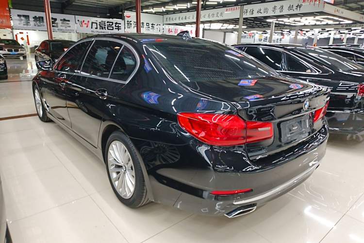 Used BMW 5 Series 2020 530Li xDrive Luxury Package Exterior 3