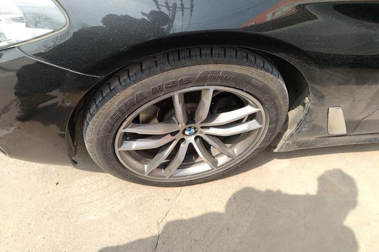 Used BMW 5 Series 2020 525Li M Sport Package Exterior 4