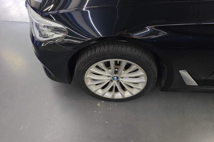 Used BMW 5 Series 2020 530Li xDrive Luxury Package Exterior 4