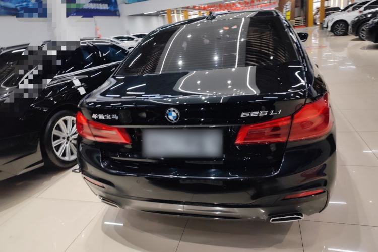 Used BMW 5 Series 2020 525Li M Sport Package Exterior 4