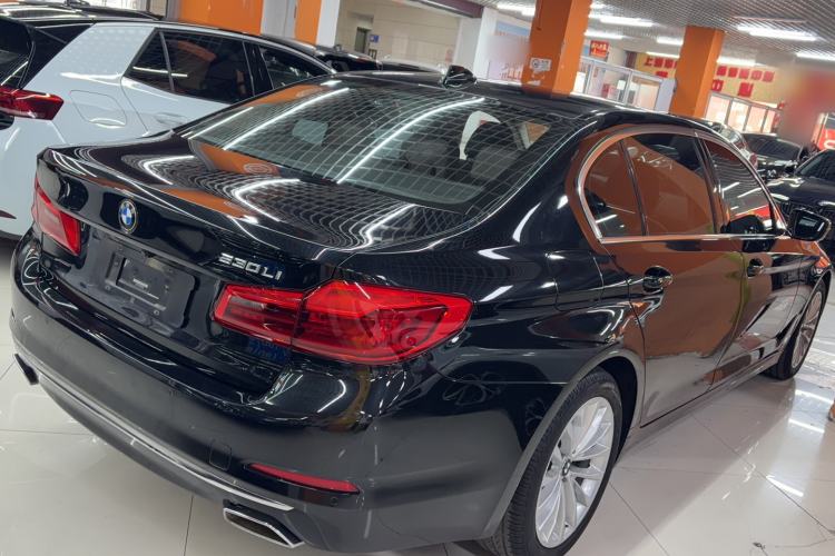 Used BMW 5 Series 2020 525Li Luxury Package Exterior 4