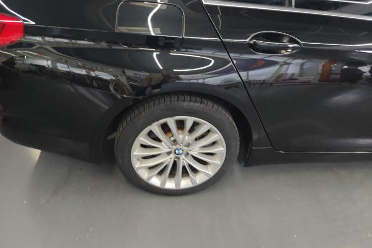 Used BMW 5 Series 2020 530Li xDrive Luxury Package Exterior 5