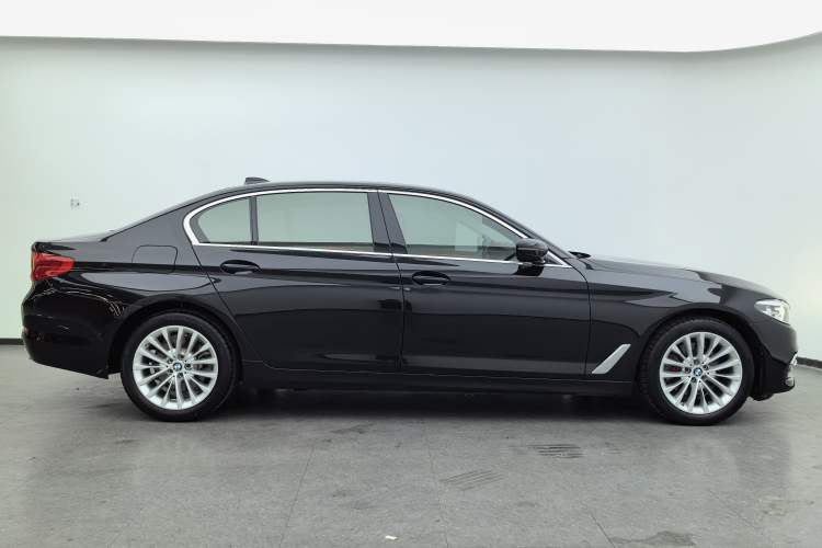 Used BMW 5 Series 2020 525Li Luxury Package Exterior 5