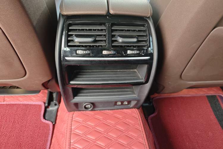 Used BMW 5 Series 2020 525Li Luxury Package Exterior 6